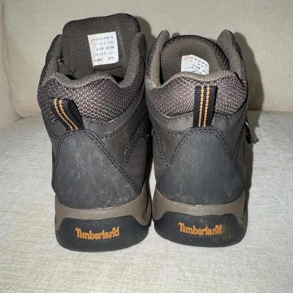 TIMBERLAND Maddsen Mid Hiker Brown Boot Size Youth 3.5 EUC